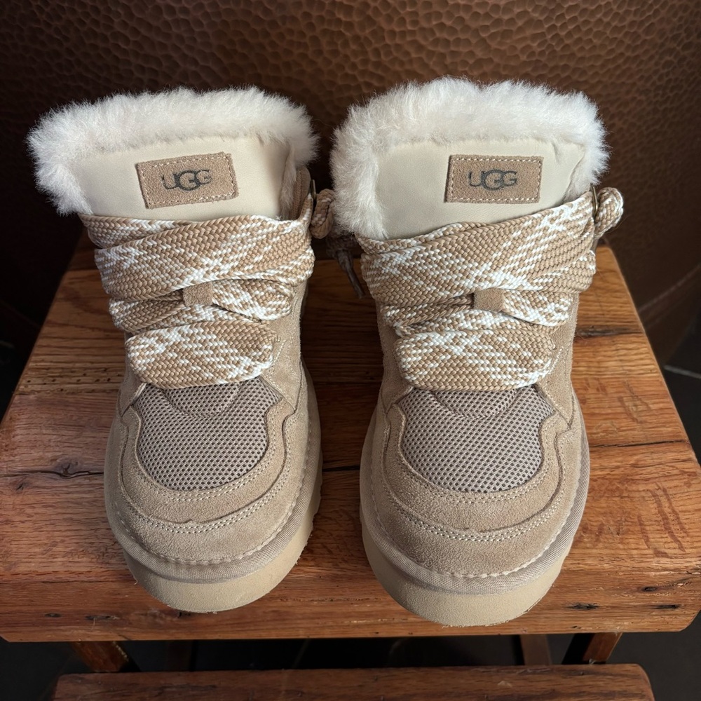 UGG lowmel sand color